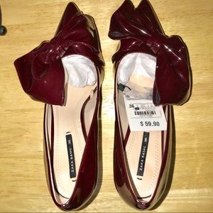 Large bow shoes